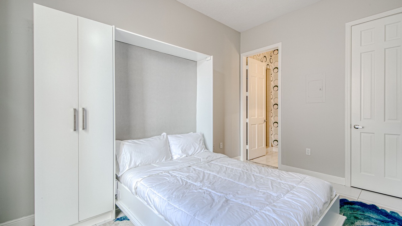 Photo of Bedroom in Highland Beach