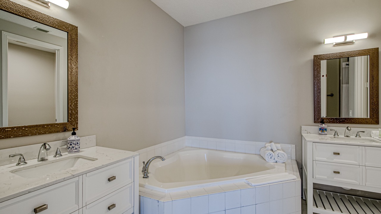 Photo of Bathroom in Highland Beach