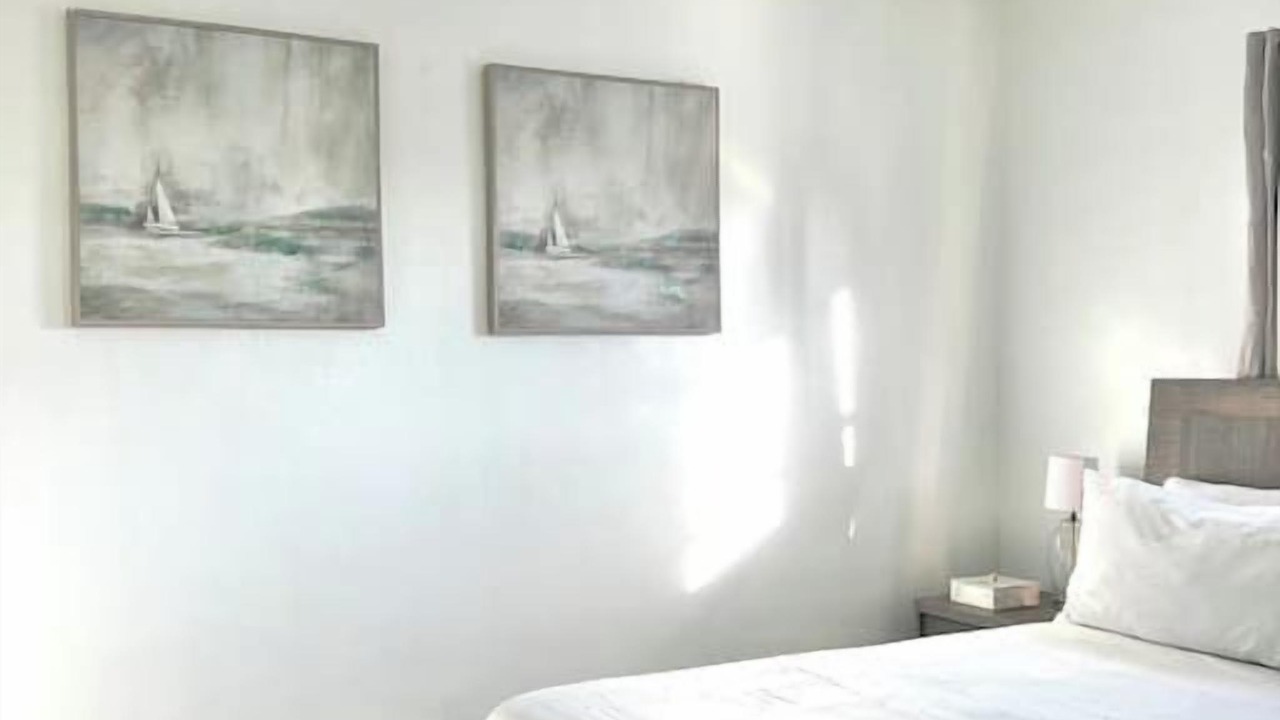 Photo of Bedroom in Lauderdale Beach