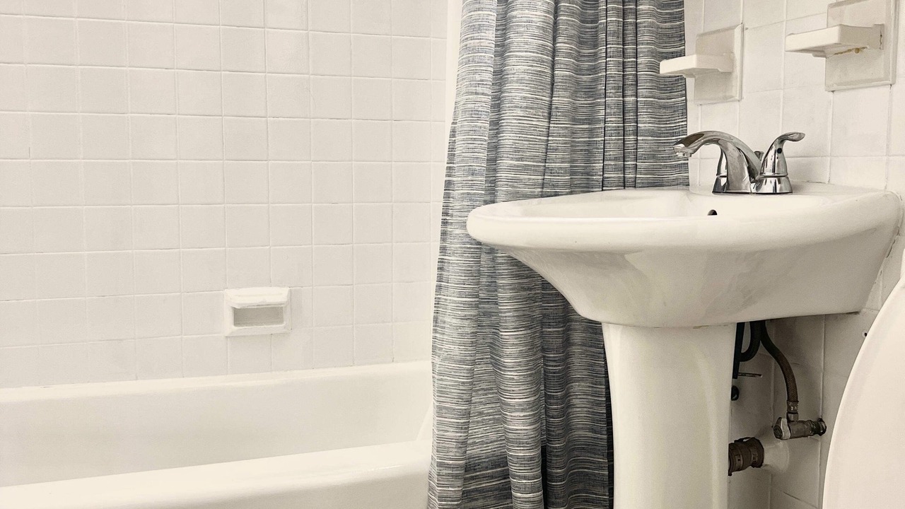 Photo of Bathroom in Lauderdale Beach