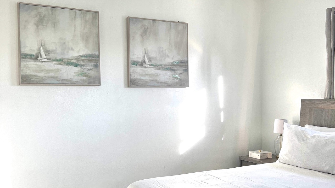 Photo of Bedroom in Lauderdale Beach