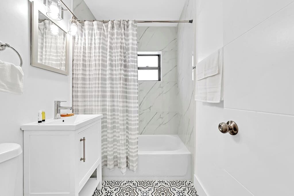 Photo of Bathroom in River Oaks