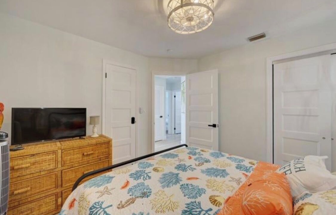 Photo of Bedroom in Harbor Village