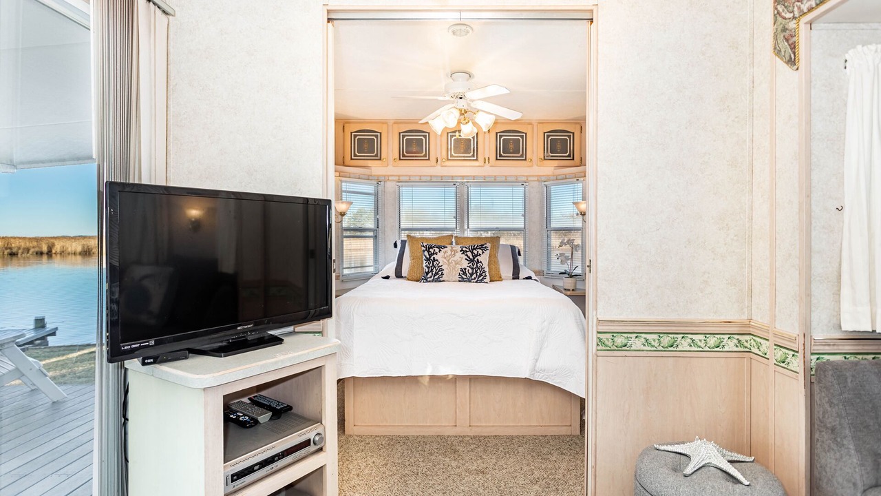 Photo of Bedroom in Sandbridge