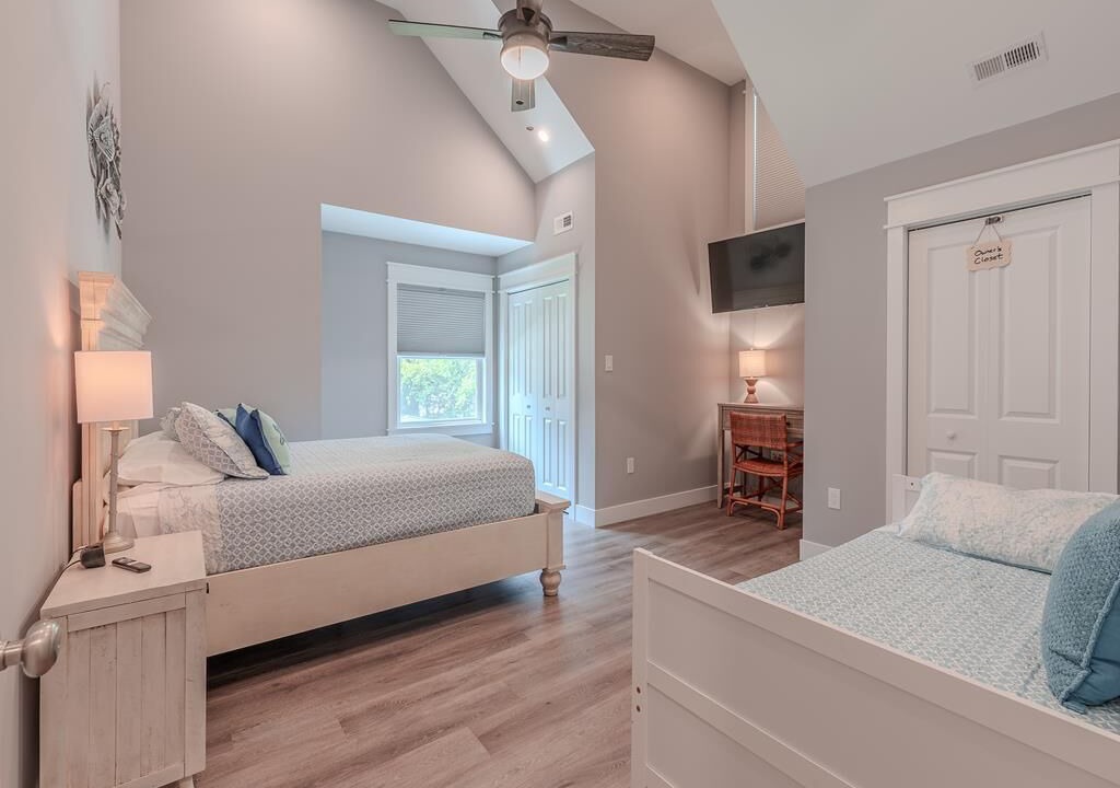 Photo of Bedroom in Town Bank