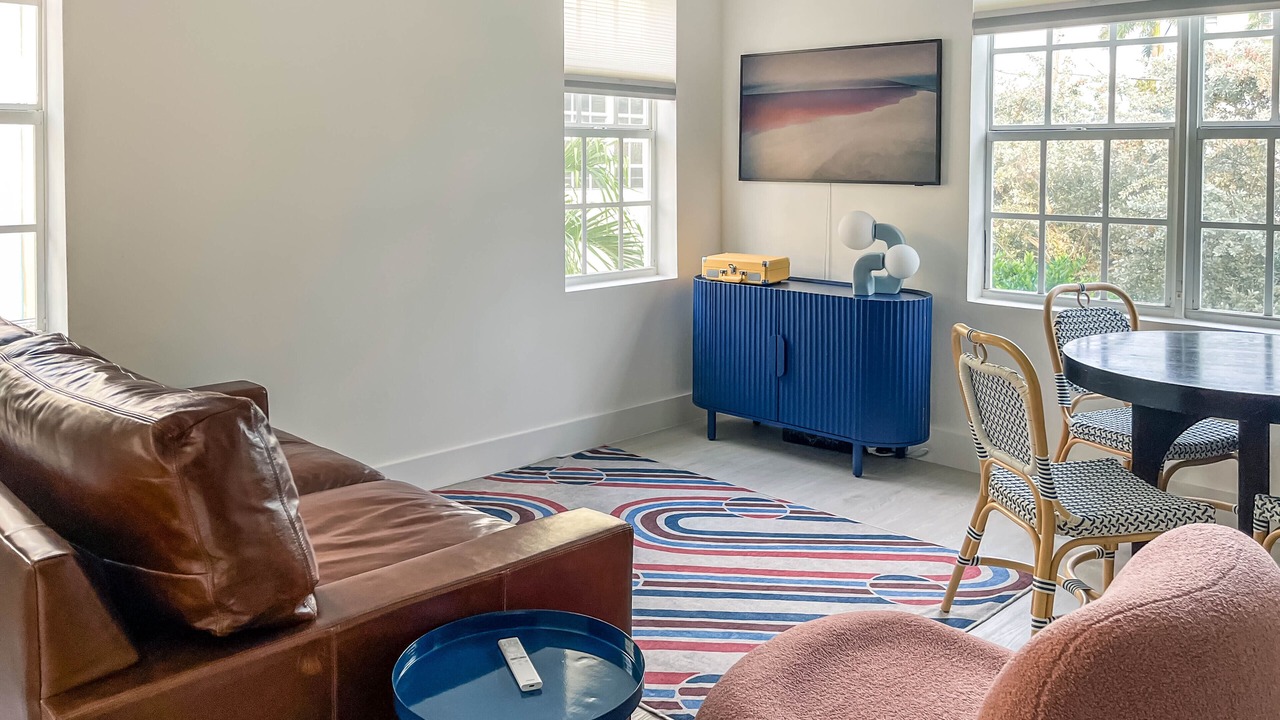 Photo of Livingroom in South of Fifth