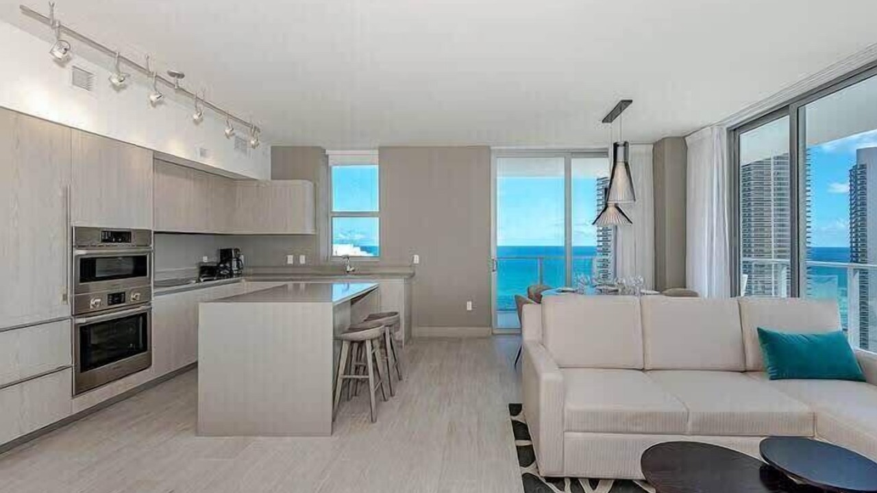 Photo of Bedroom in Hollywood South Central Beach