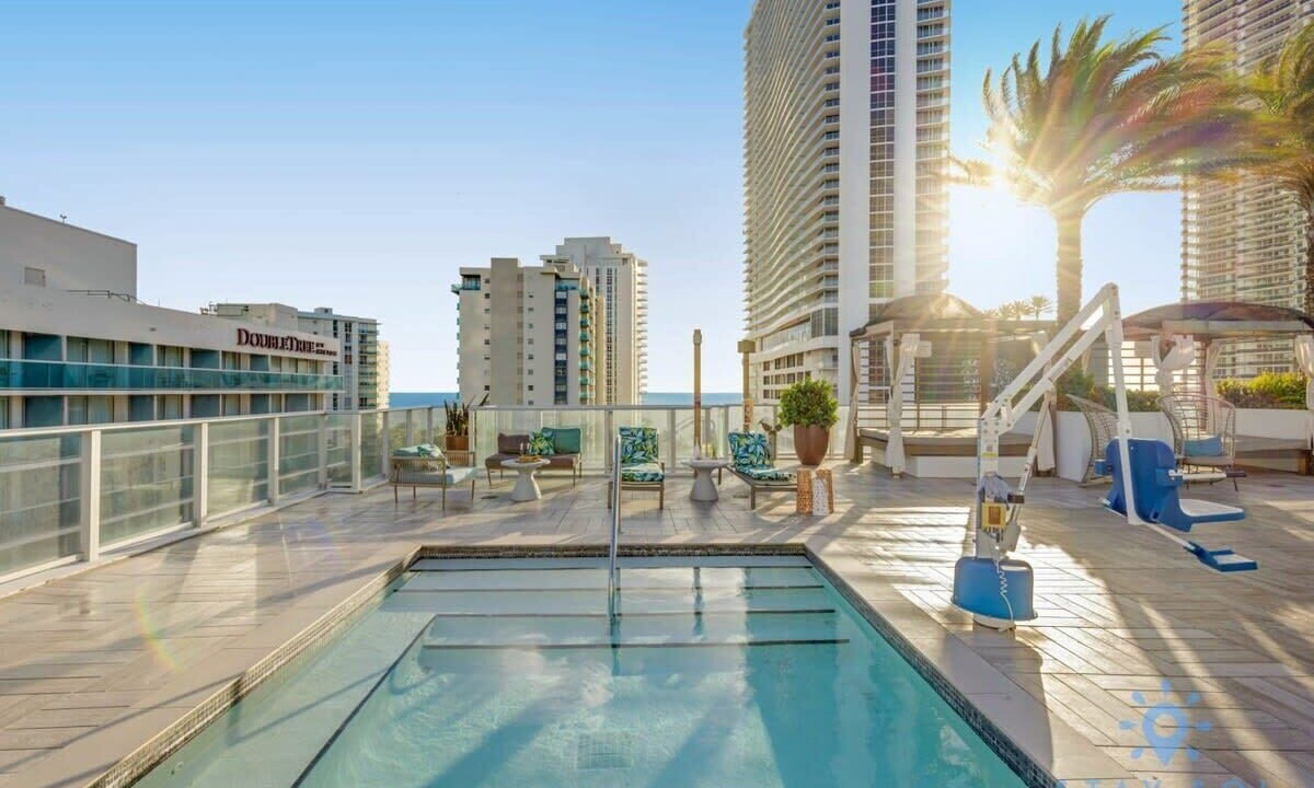 Photo of Outdoor in Hollywood South Central Beach