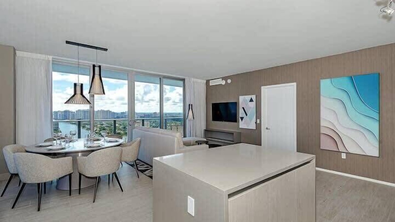 Photo of Livingroom in Hollywood South Central Beach