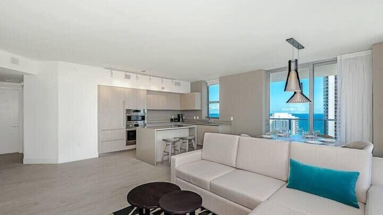 Photo of Bedroom in Hollywood South Central Beach