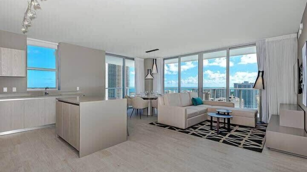 Photo of Bedroom in Hollywood South Central Beach
