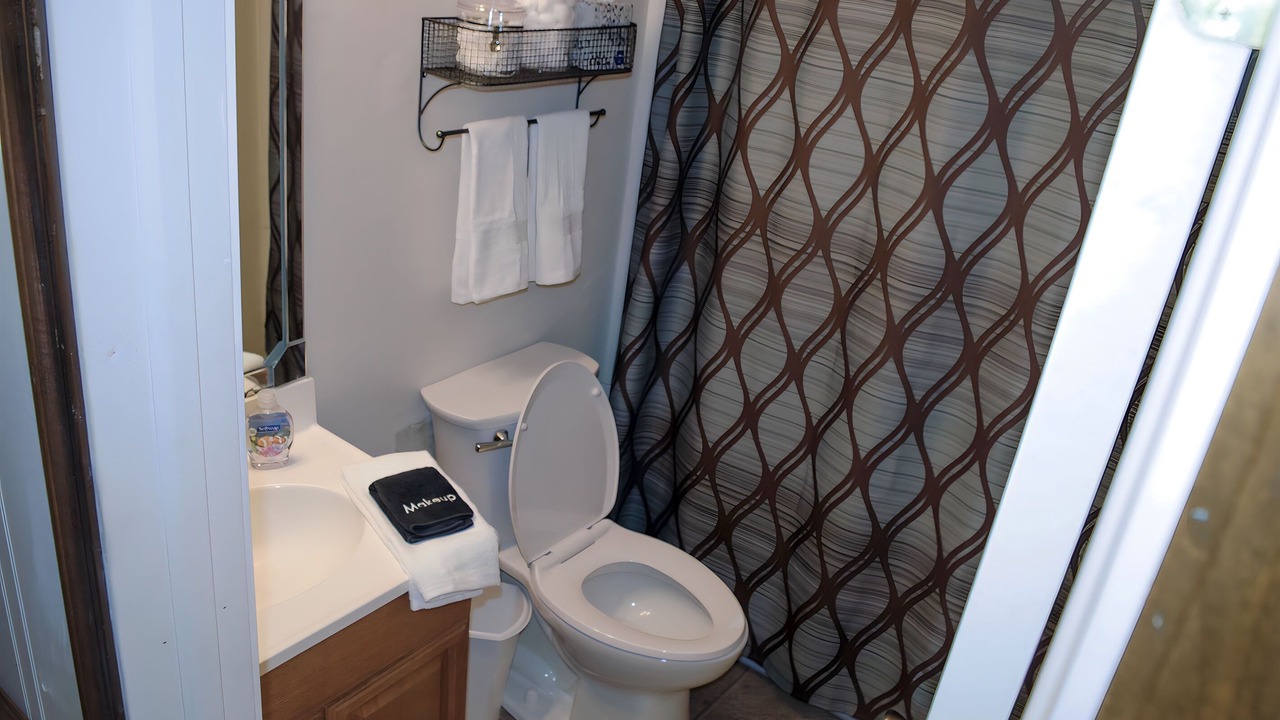 Photo of Bathroom in Edray