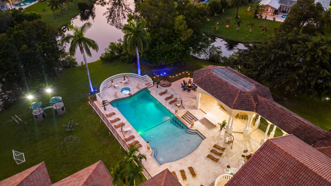 Photo of Outdoor in Weston