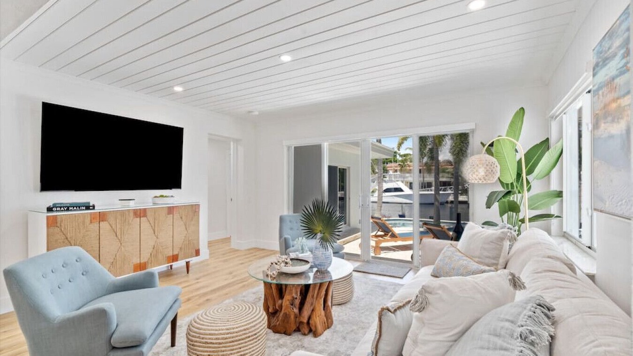 Photo of Livingroom in Pompano Isles