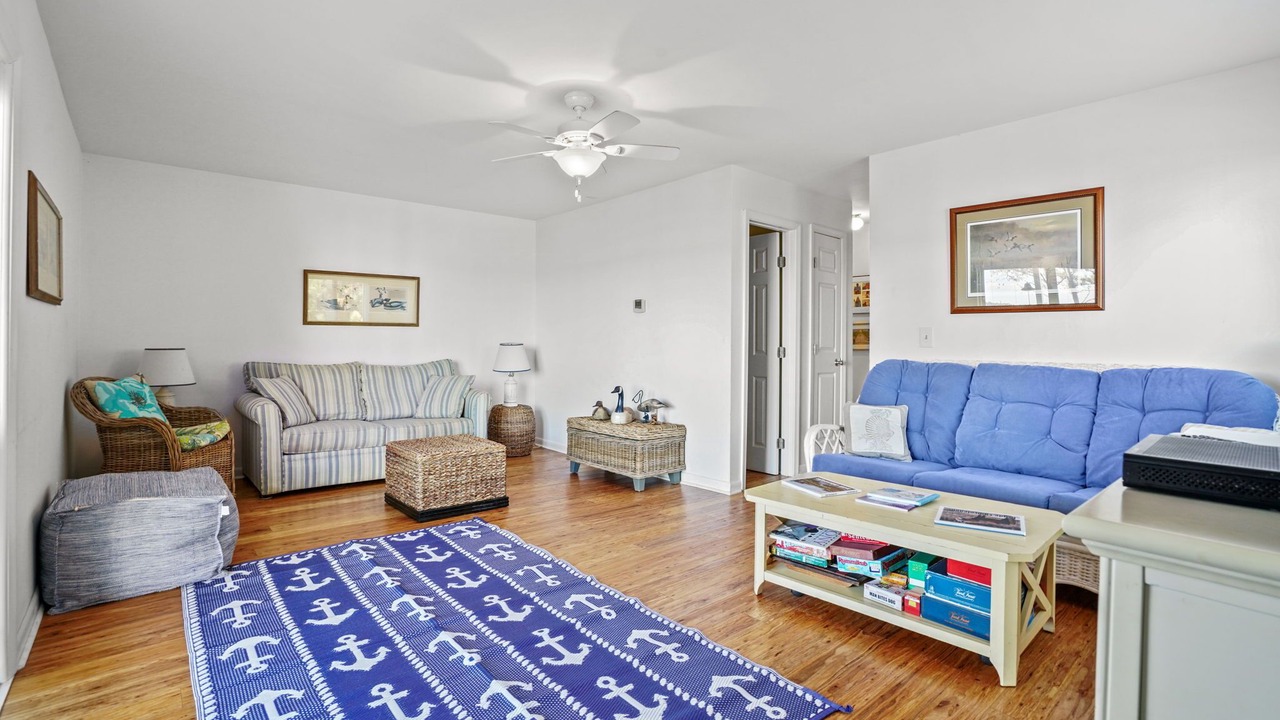 Photo of Livingroom in Piney Island