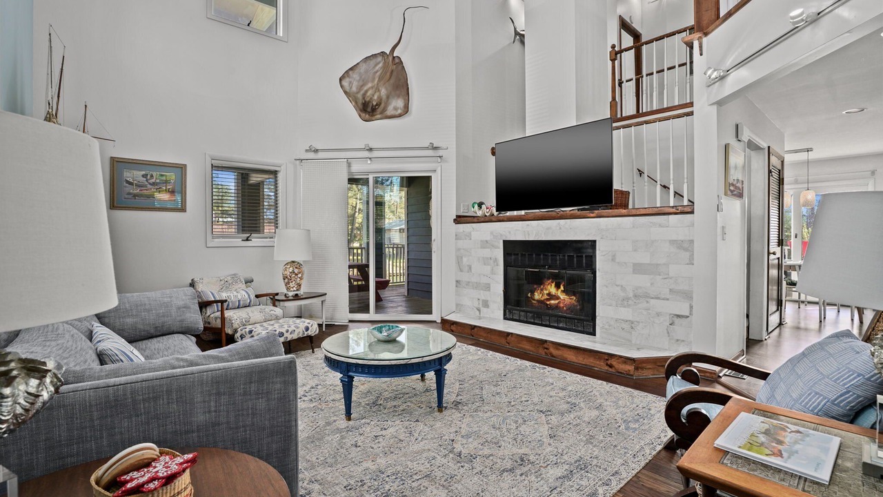 Photo of Livingroom in Deep Hole