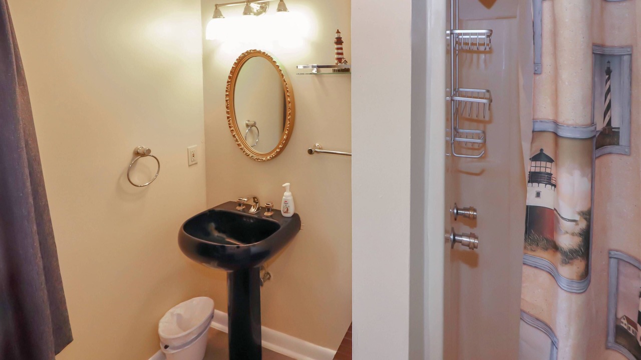 Photo of Bathroom in Piney Island