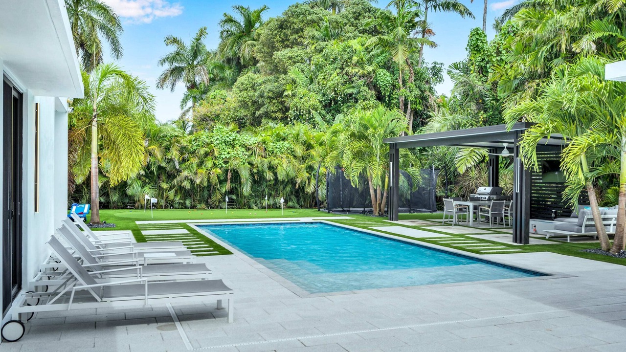 Photo of Outdoor in Golden Glades