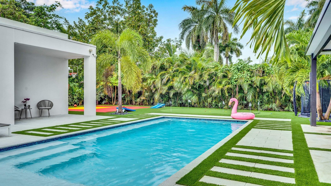 Photo of Outdoor in Golden Glades