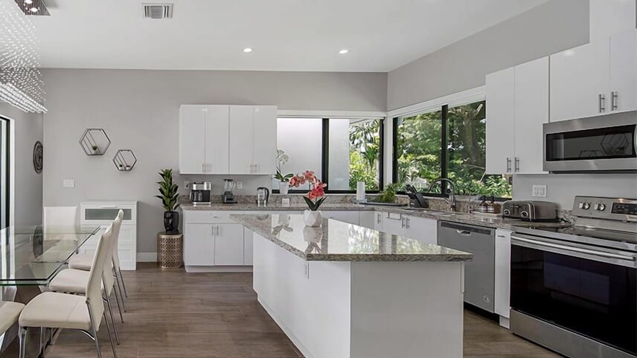 Photo of Kitchen in Golden Glades