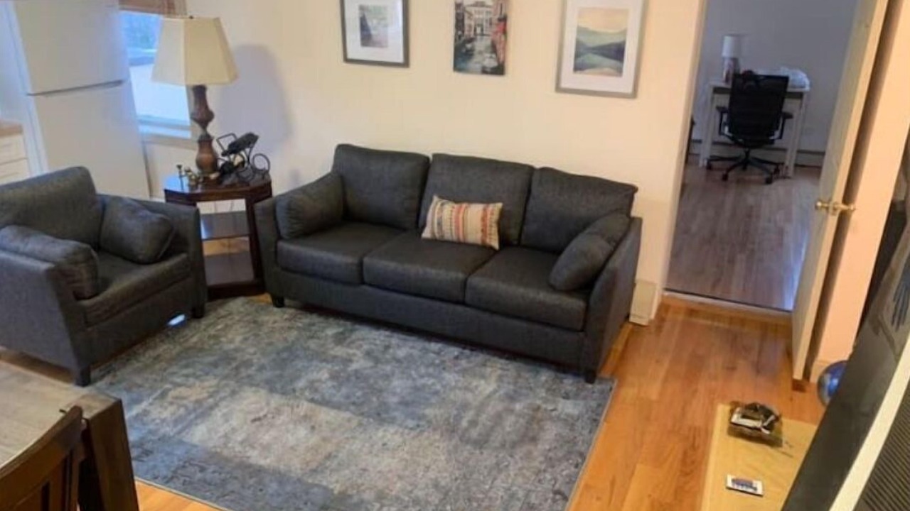 Photo of Livingroom in North Riverdale
