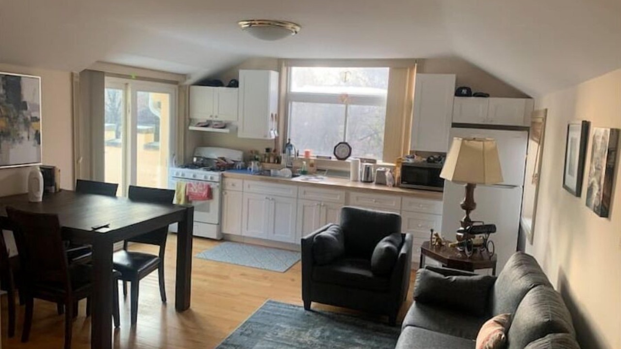 Photo of Livingroom in North Riverdale