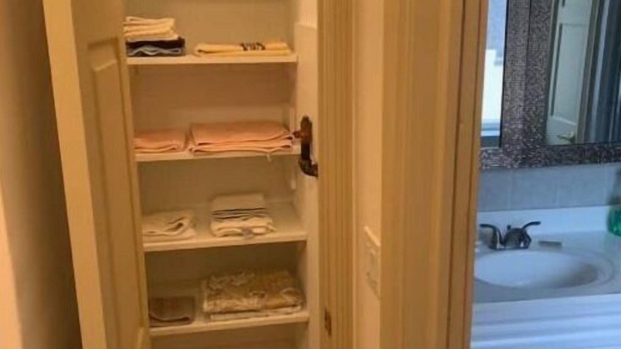 Photo of Bathroom in North Riverdale