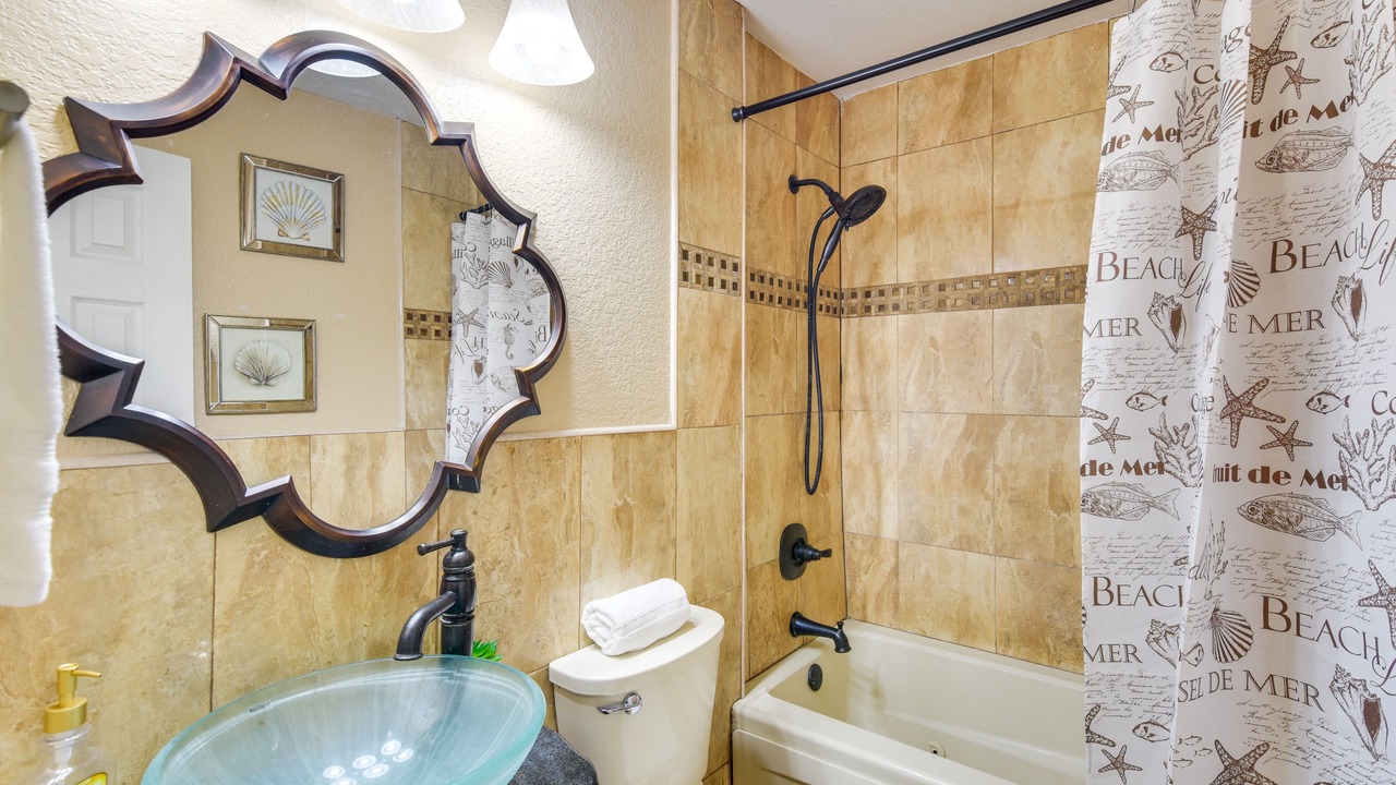 Photo of Bathroom in Opa-Locka
