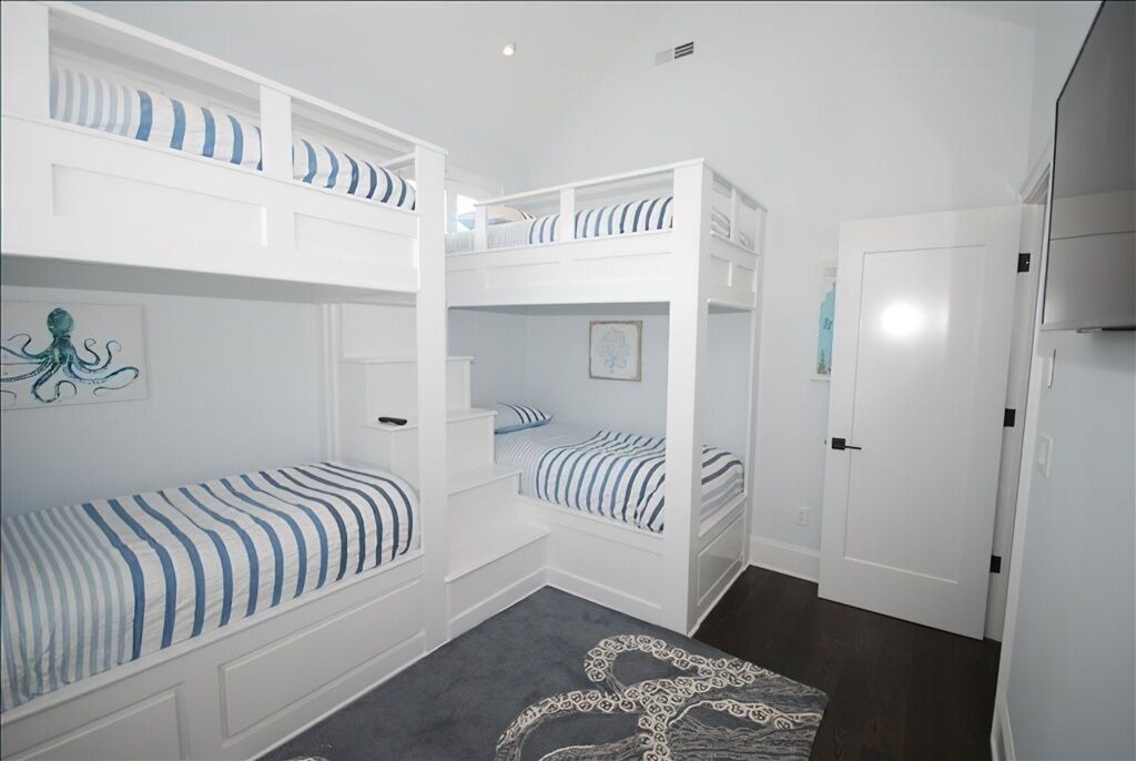 Photo of Bedroom in Country Club Estates
