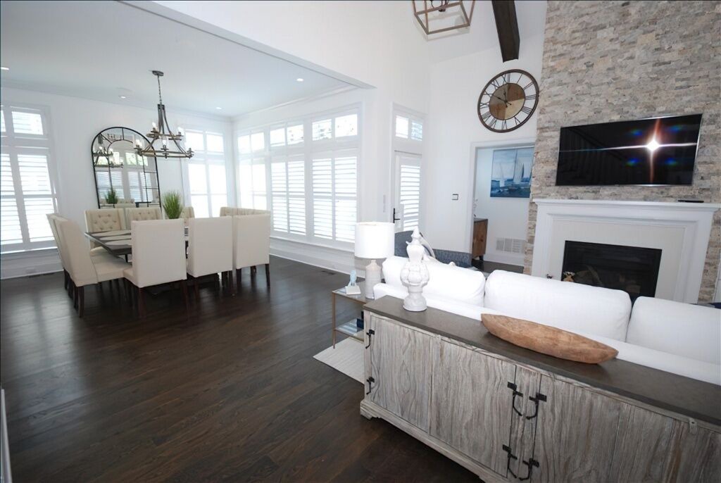 Photo of Livingroom in Country Club Estates