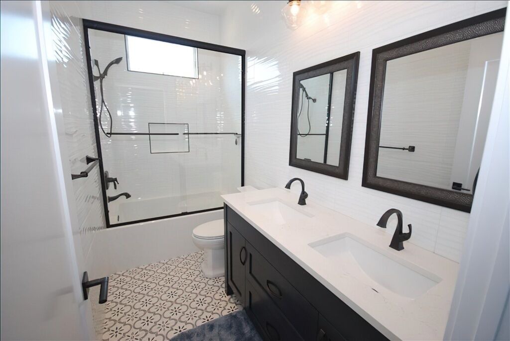 Photo of Bathroom in Country Club Estates