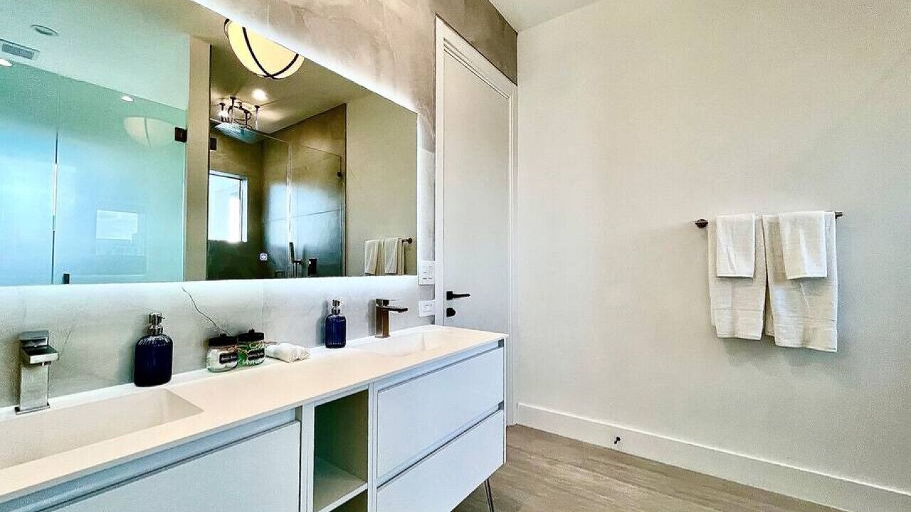 Photo of Bathroom in Victoria Park
