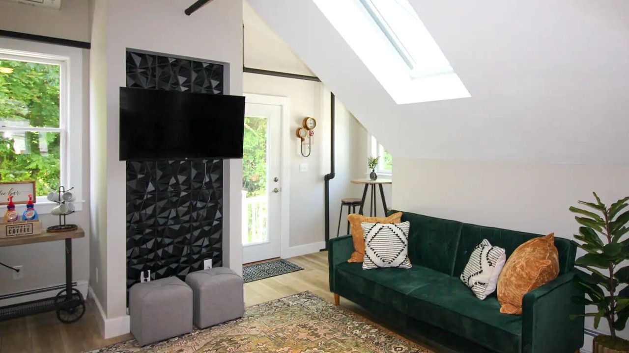 Photo of Livingroom in Gloucester