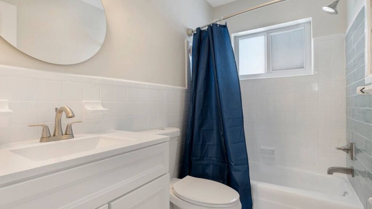 Photo of Bathroom in Croissant Park