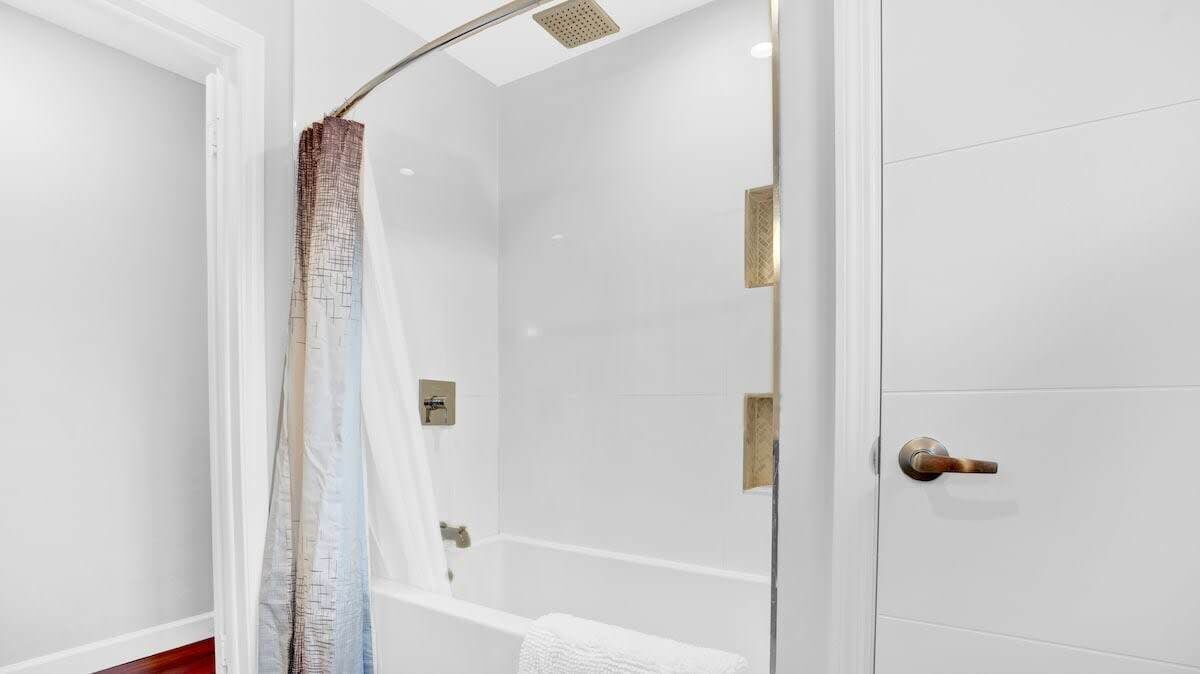 Photo of Bathroom in Poinsettia Heights