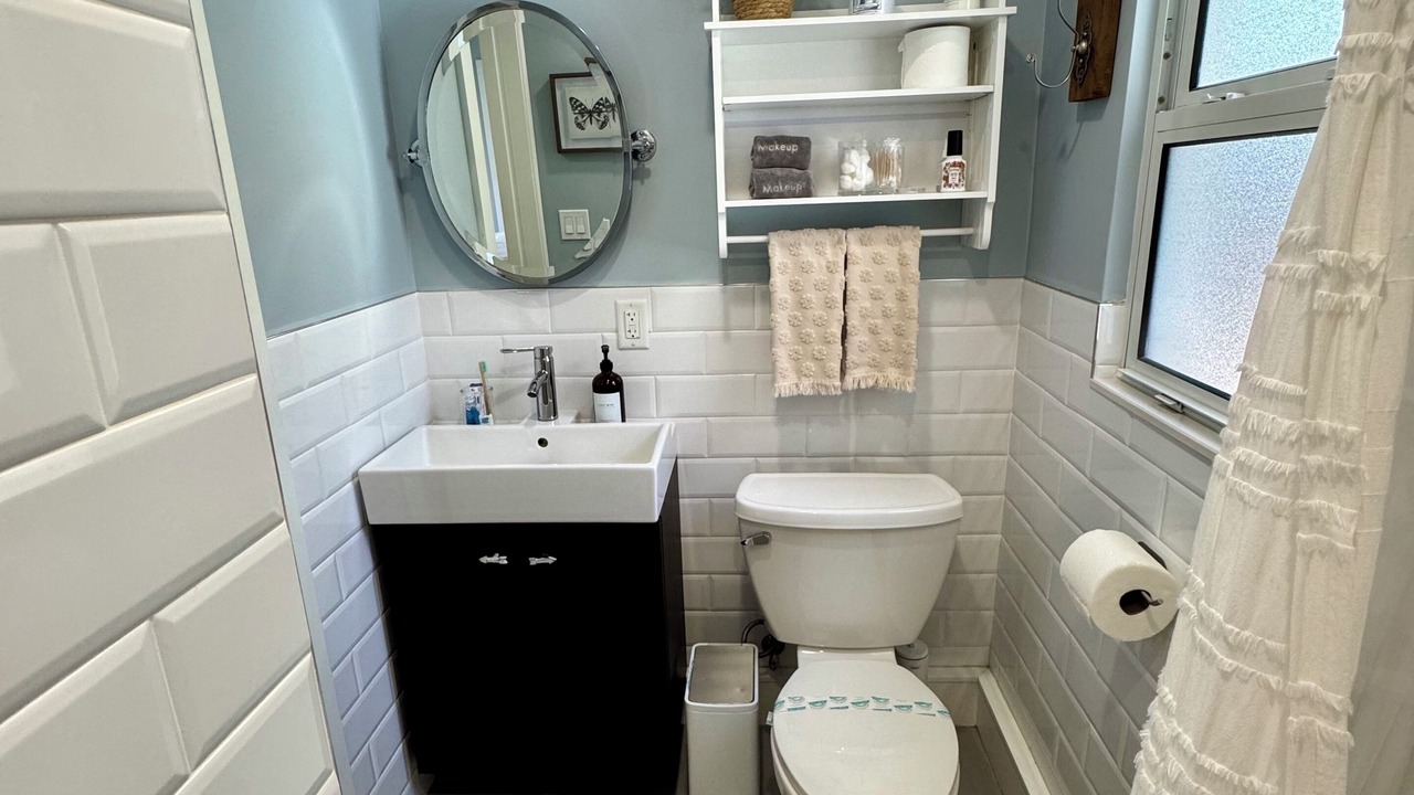 Photo of Bathroom in Victoria Park