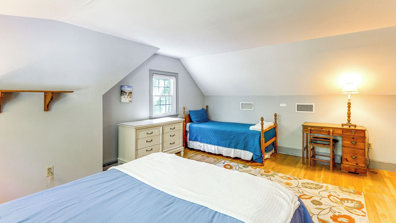 Photo of Bedroom in Centerville