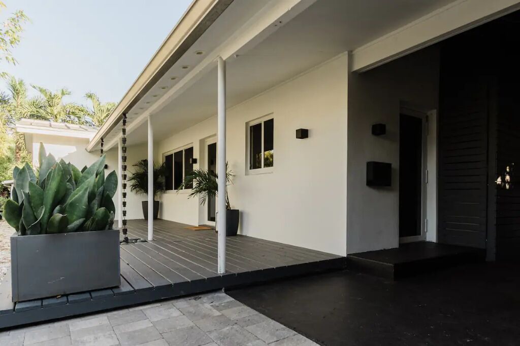 Photo of Outdoor in Wilton Manors