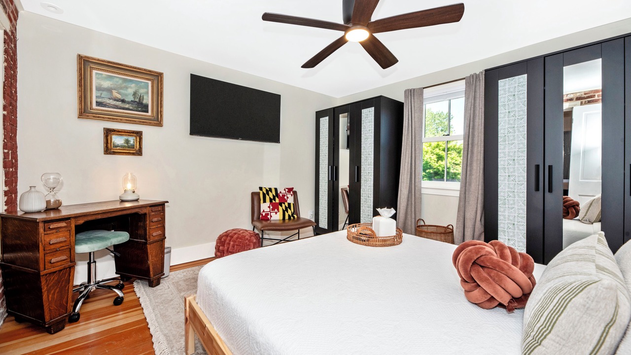 Photo of Bedroom in Downtown