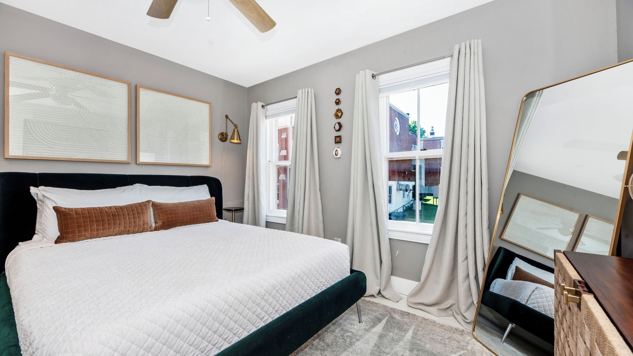Photo of Bedroom in Downtown