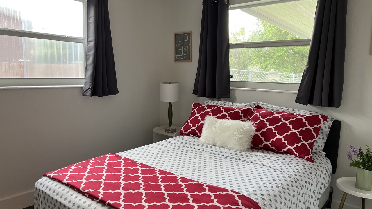 Photo of Bedroom in Miami Gardens