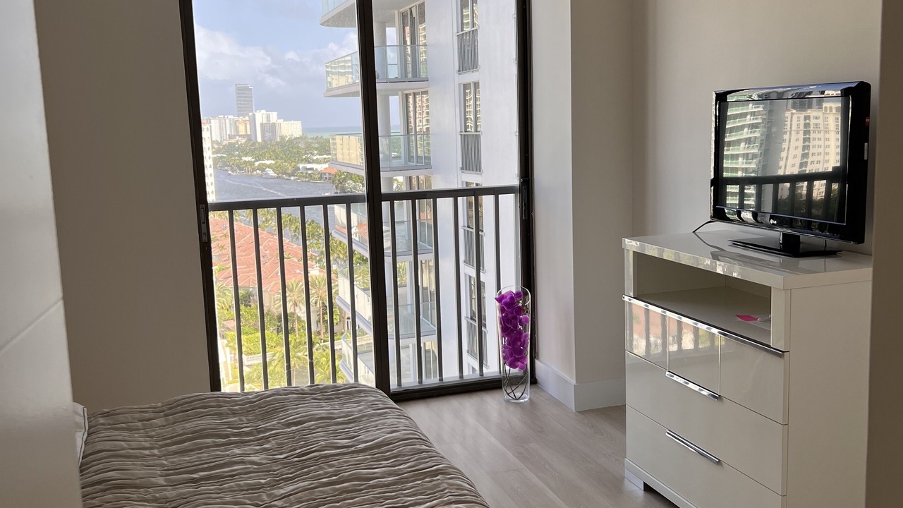 Photo of Bedroom in Aventura