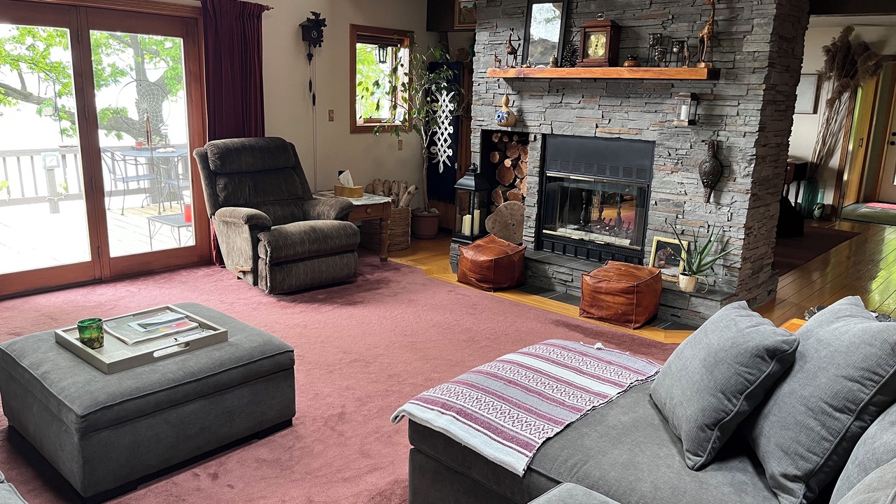 Photo of Livingroom in Town of Ledyard