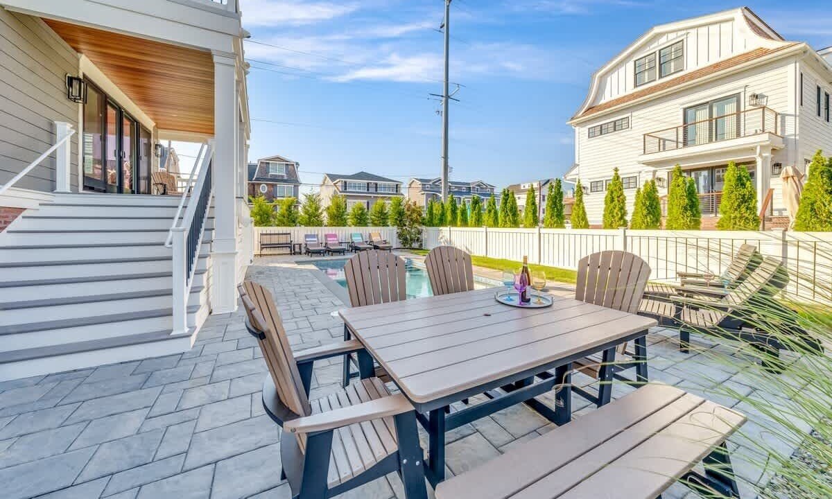 Photo of Outdoor in Avalon