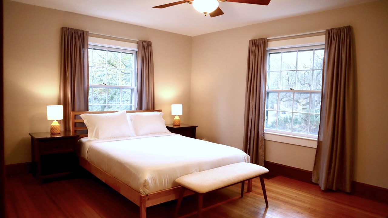 Photo of Bedroom in Newark