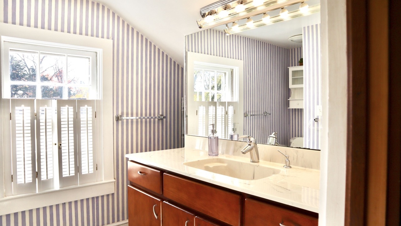 Photo of Bathroom in Newark