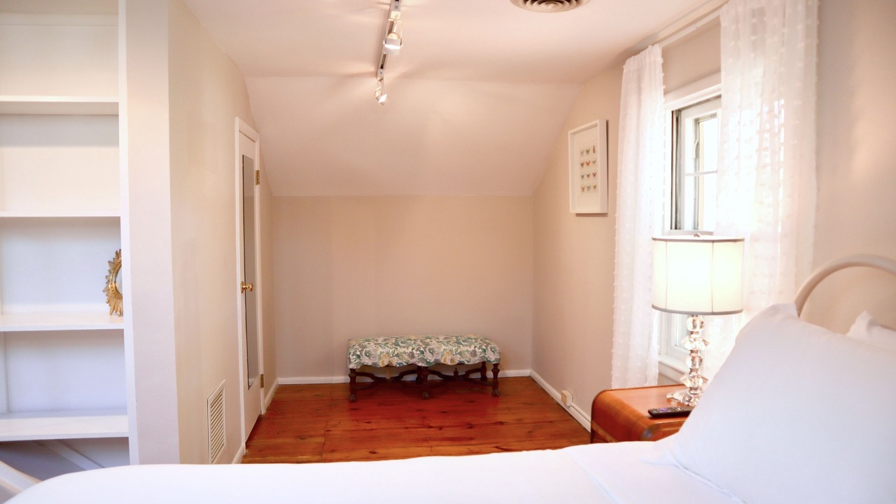Photo of Bedroom in Newark
