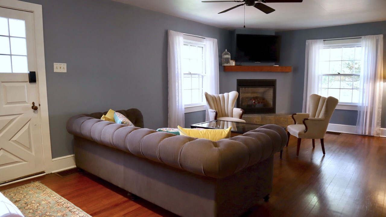Photo of Livingroom in Newark