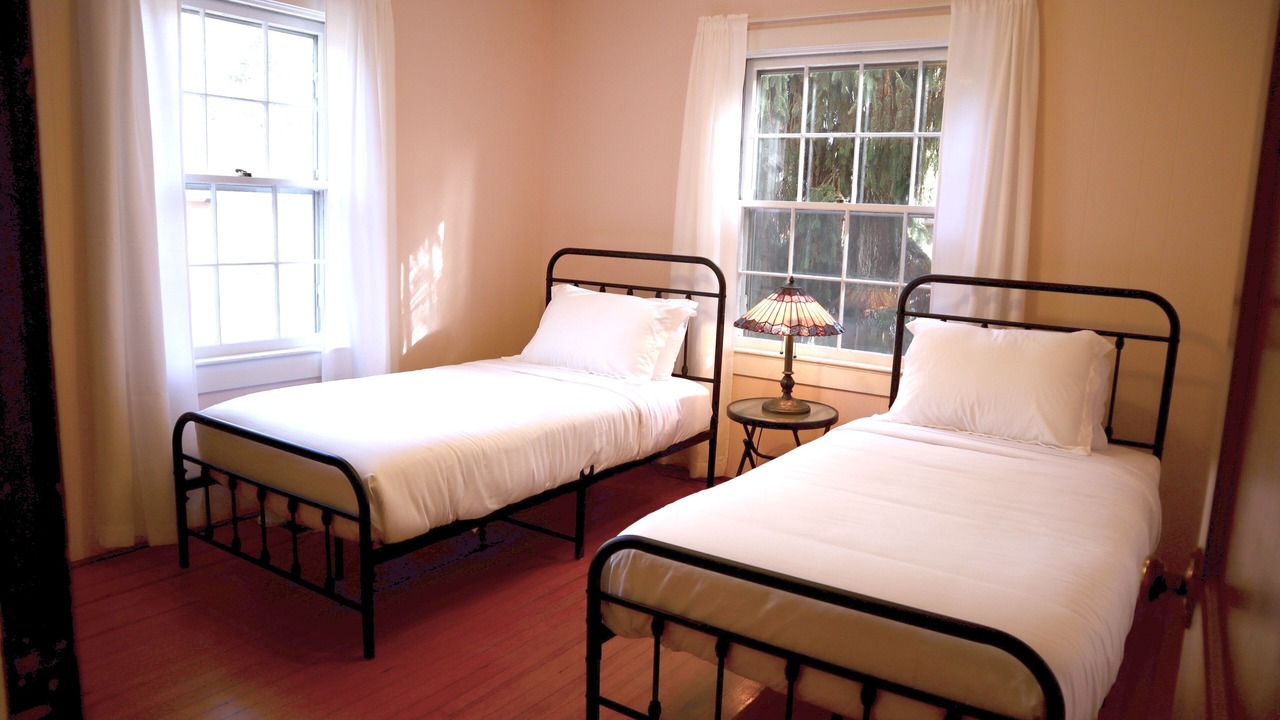 Photo of Bedroom in Newark
