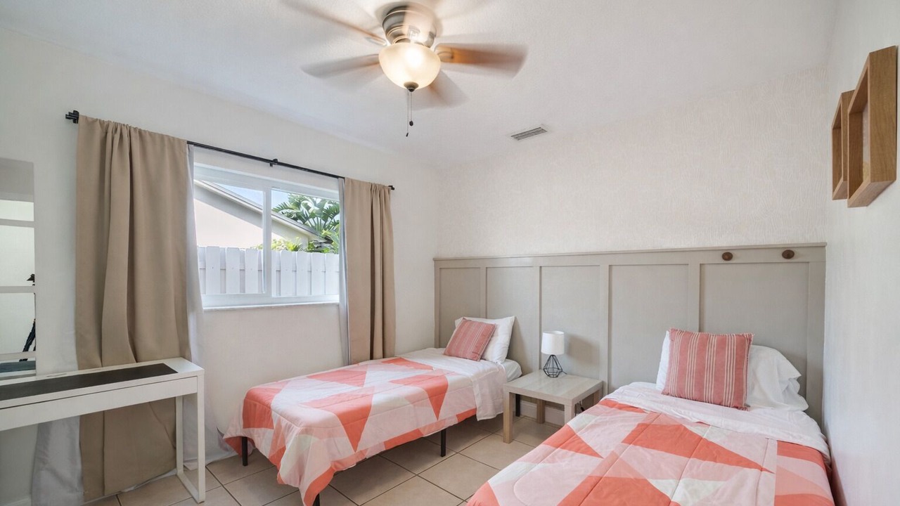 Photo of Bedroom in Sunrise